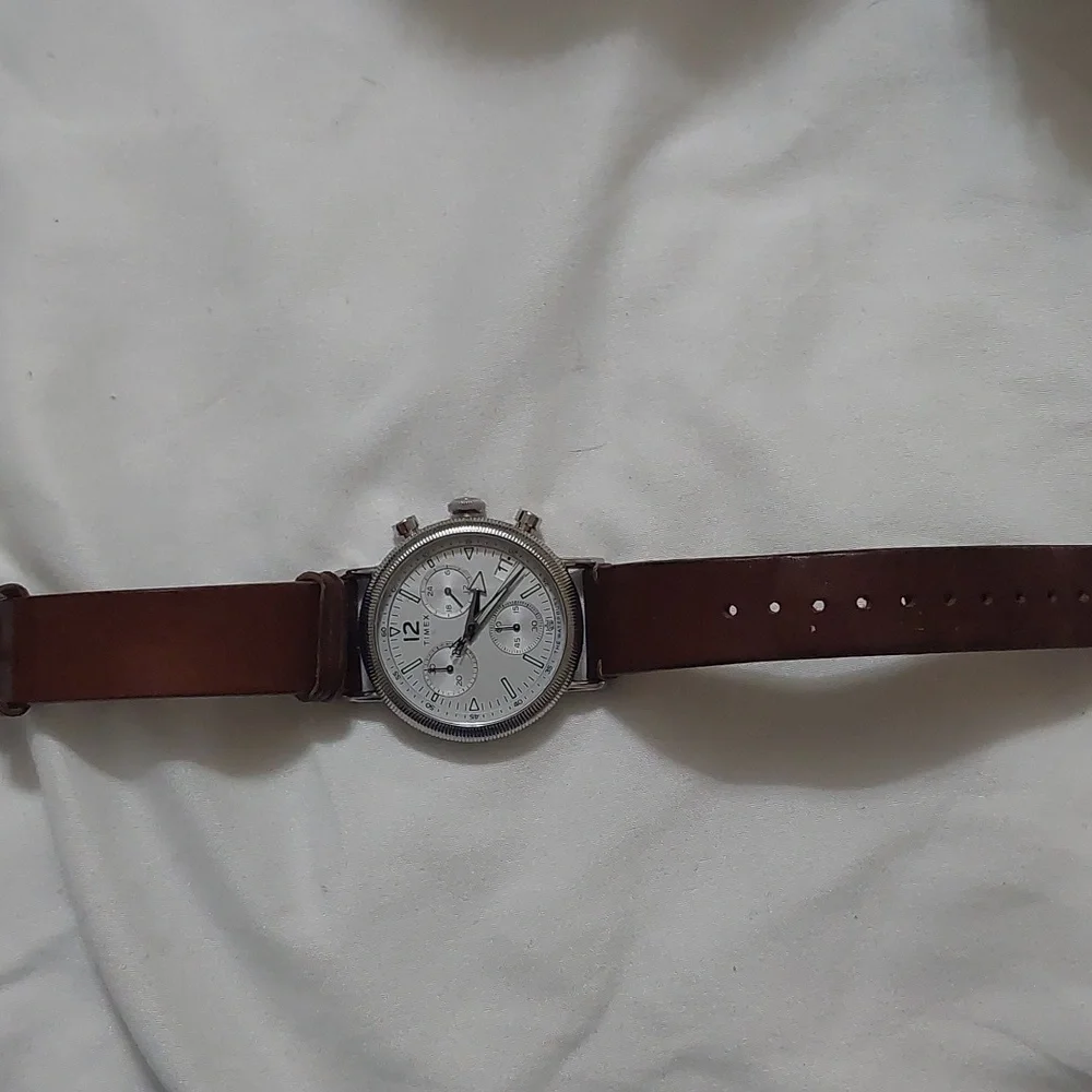 Timex The Waterbury Silver Chronograph with Brown Leather Strap - Picture 9 of 9